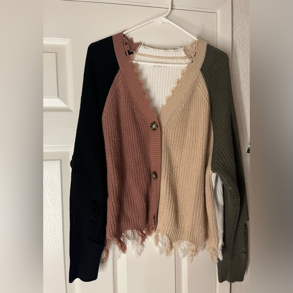 COLORBLOCK FRAYED HEM CARDIGAN